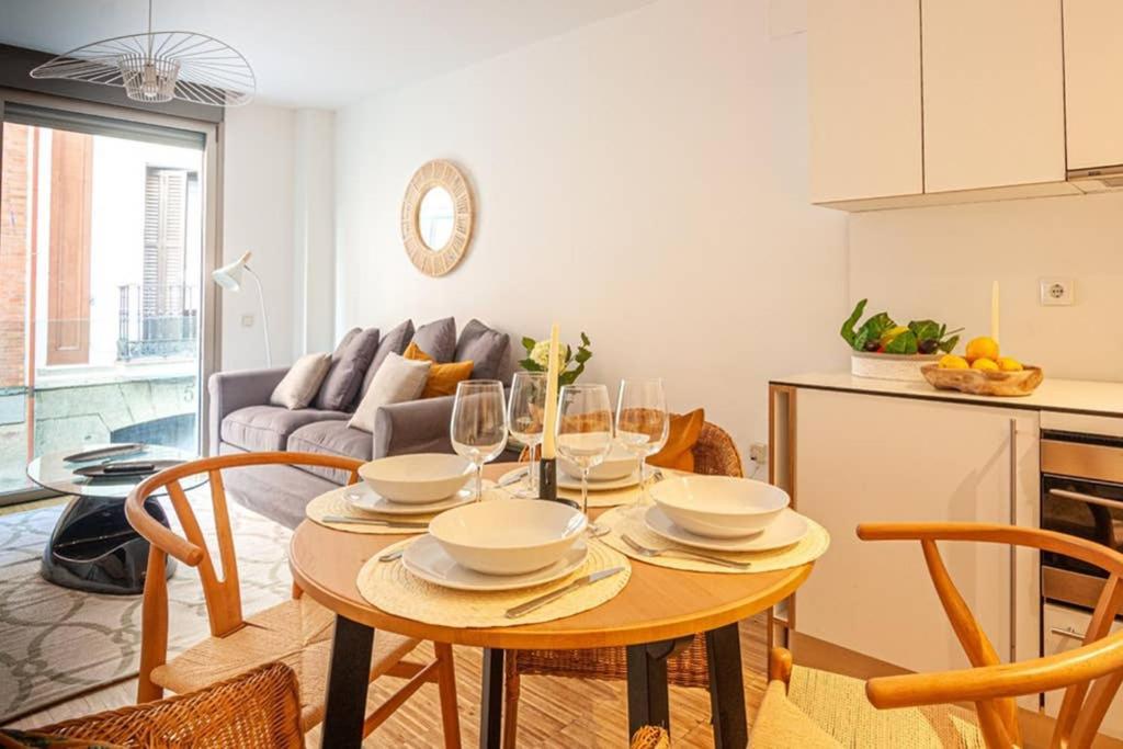 Heima Gran Via B Apartment Madrid Ngoại thất bức ảnh