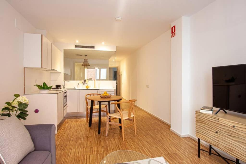 Heima Gran Via B Apartment Madrid Ngoại thất bức ảnh
