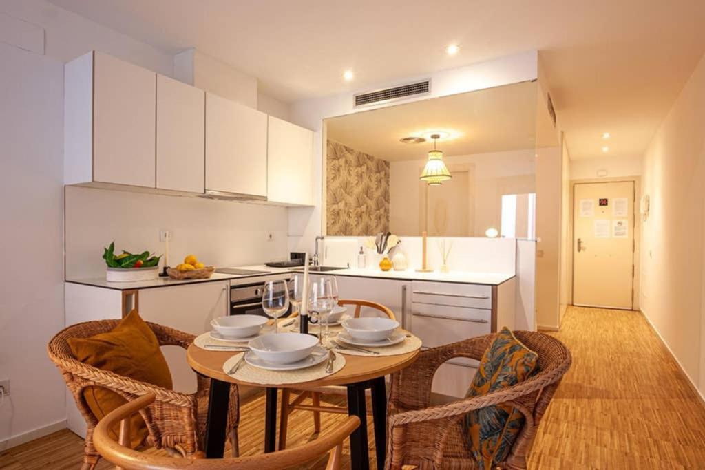 Heima Gran Via B Apartment Madrid Ngoại thất bức ảnh